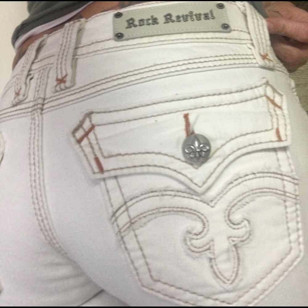 Rock Revival Jeans. Joanna Size 29.    Inseam 30
